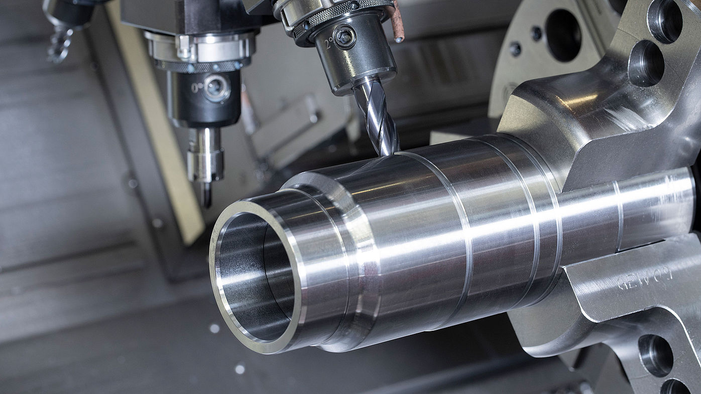 Herstellung einer Nut durch angetriebene Werkzeuge auf CNC-Drehmaschine